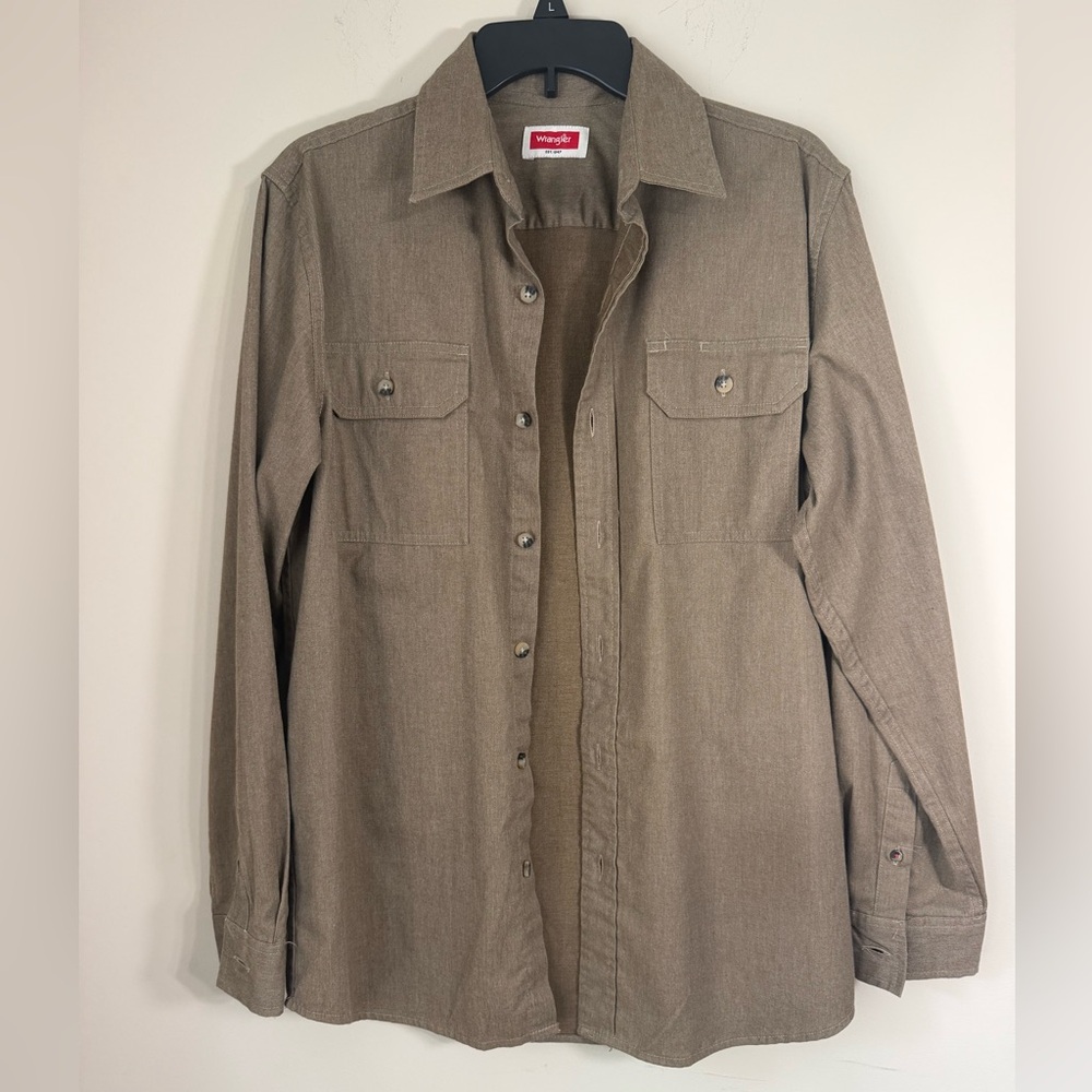 Wrangler Men's Long Sleeve Woven Button Down Shirt